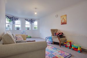 Lounge/Diner- click for photo gallery